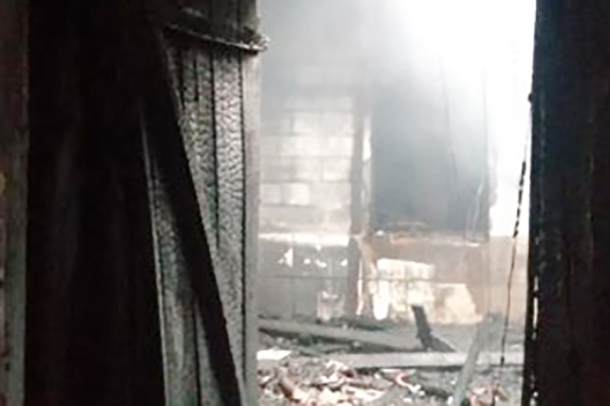 Empresa de alimentos defumados pega fogo no bairro Belchior, em Gaspar