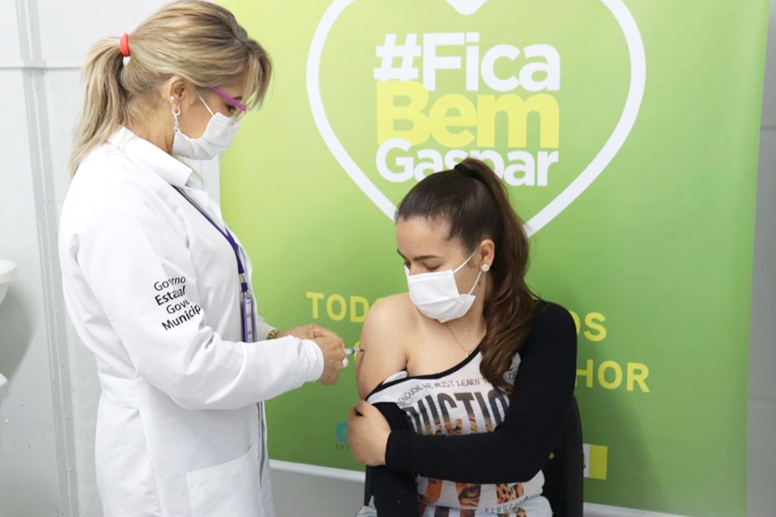 Gaspar retoma aplicao da vacina contra o coronavrus com novo local de vacinao