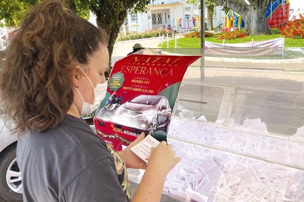 Campanha de Natal: CDL de Gaspar sorteia R$100 mil em prmios neste sbado