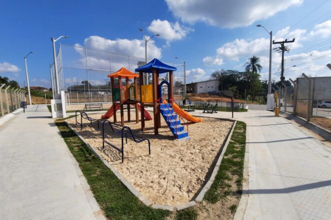 Pavimentao, rea de lazer e estao ciclstica so inauguradas no Barraco, em Gaspar