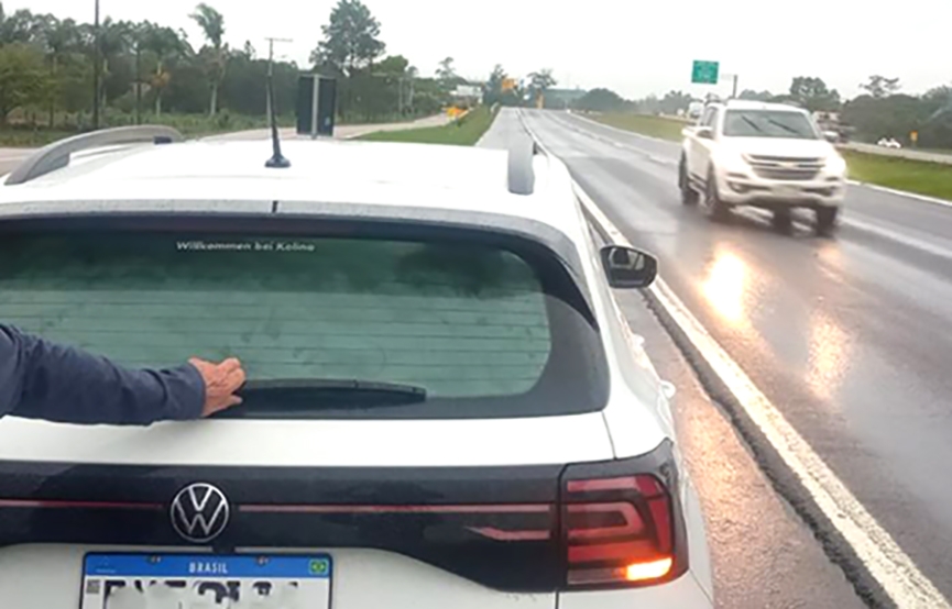 Idoso dirige na contramo por 20 quilmetros na BR-101