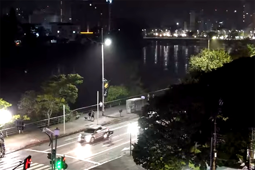 Rio passa dos 8 metros e Blumenau confirma enchente