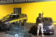 Casal que levava mais de 100kg de maconha em carro roubado  preso em Joinville