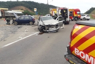 Um motorista fica ferido e outro sai do local do acidente aps coliso no trevo de acesso a Gaspar