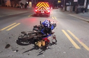 Coliso frontal entre motos deixa dois homens feridos em Blumenau