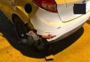 Moto colide contra veculo estacionado em Ilhota