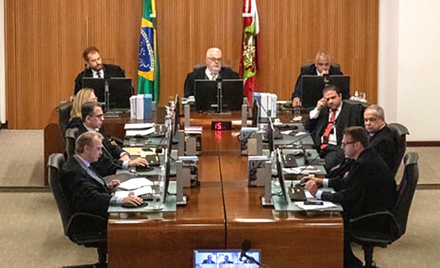 Senador e empresrios de SC so absolvidos em ao sobre abuso de poder econmico