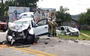 Coliso destri carros e deixa trs pessoas feridas na Jorge Lacerda, em Ilhota