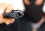 Bandidos assaltam restaurante na BR-470 e levam homem como refm em Gaspar
