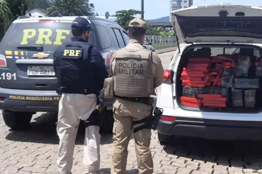 Homem  preso com mais de 200kg de maconha em Timb