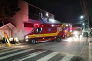 Trs pessoas so hospitalizadas aps coliso entre motos no Coloninha, em Gaspar