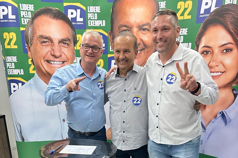 Delegado Paulo Koerich assina filiao ao Partido Liberal de Gaspar