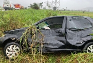 Carro de Gaspar colide com furgo e capota na BR-470, em Ilhota