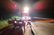 Motorista morre aps carro bater em guard rail na BR-470, em Gaspar