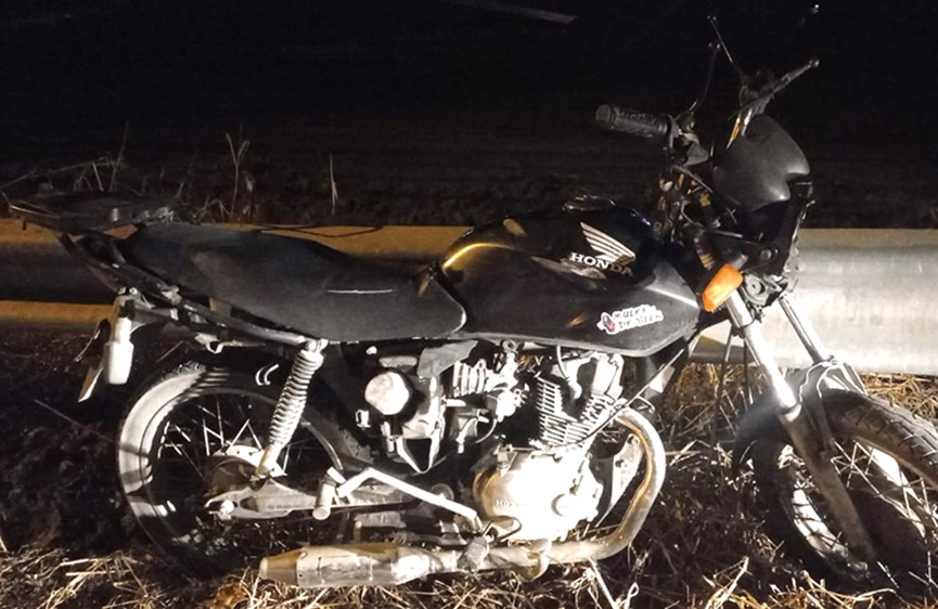 Motorista foge sem prestar socorro aps colidir contra moto e deixar homem gravemente ferido na Jorge Lacerda