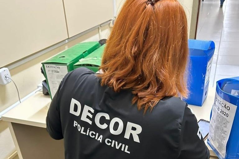 Em oito meses, delegacias de combate  corrupo apreendem mais de R$8 milhes em SC