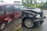 Motorista de Ilhota se envolve em acidente com trs carros em Navegantes