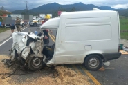 Coliso frontal na Rodovia Ivo Silveira deixa jovem em estado gravssimo