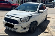 Acidente entre dois carros  registrado no Centro de Ilhota