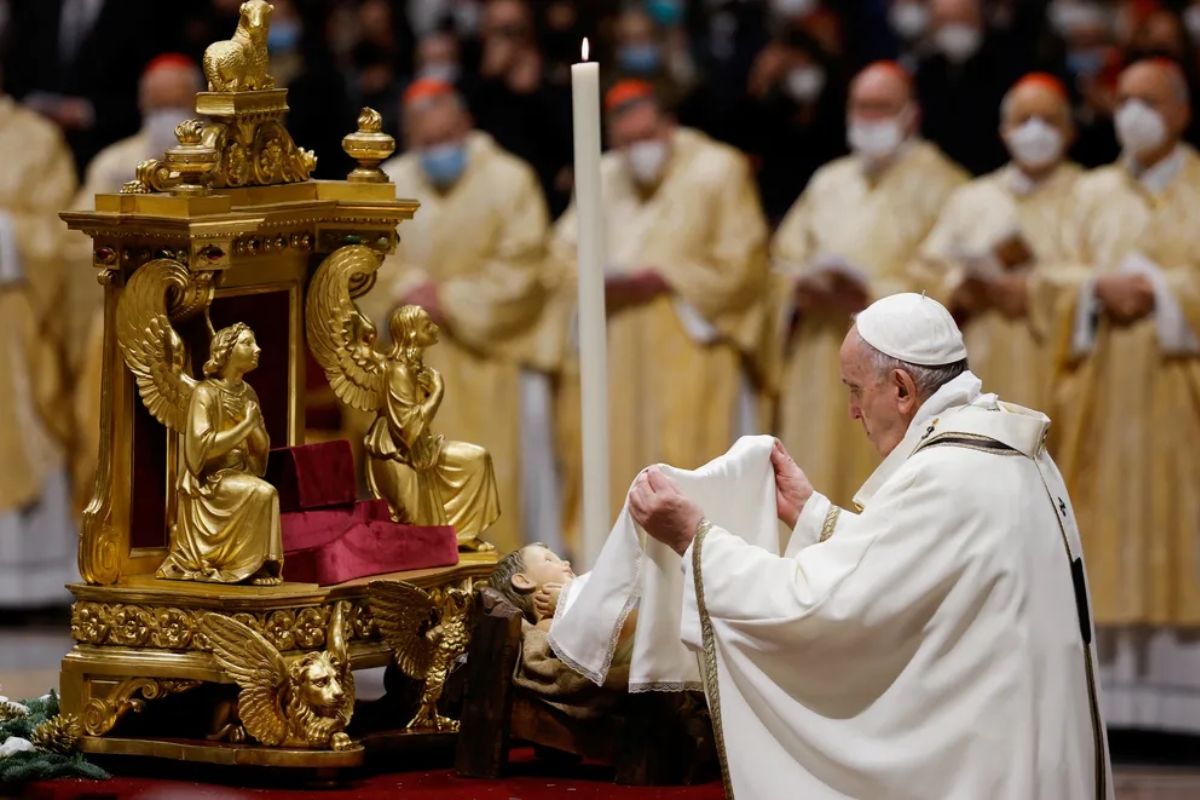 Missa do Galo mantm tradio religiosa e cultural de celebrao ao Natal no Brasil