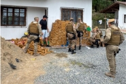 R$10 milhes em drogas: casa em Ilhota servia de esconderijo para 800kg de maconha e 60kg de cocana