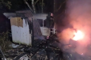 Casal jovem perde casa em incndio em Blumenau