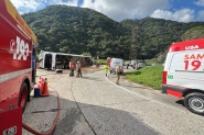 nibus que ia para o Parque Beto Carrero tomba na Serra Dona Francisca