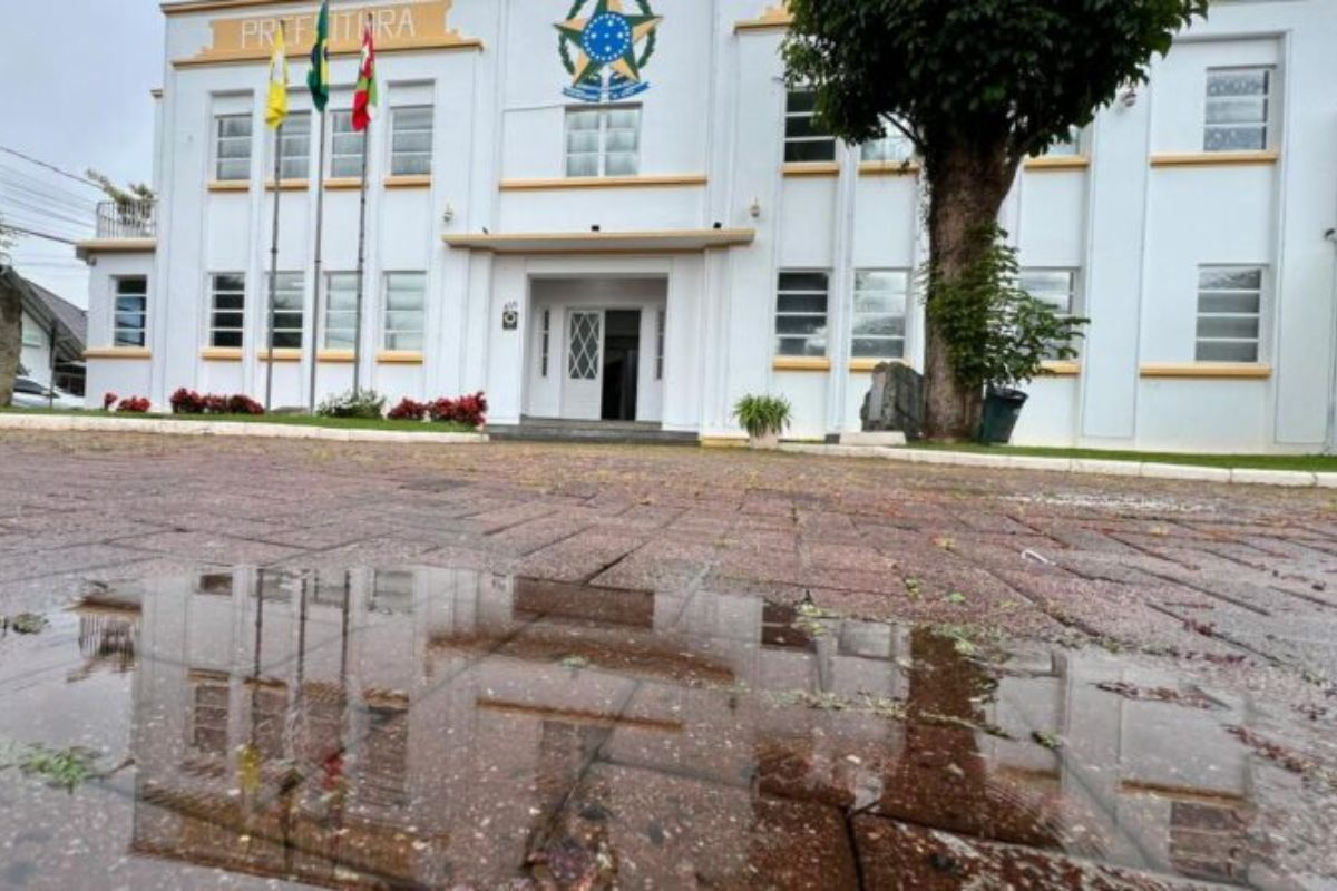 Gaspar teve acumulados de at 90mm de chuva; prximos dias sero de calor e temporais isolados