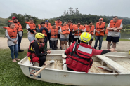 Voluntrios da Defesa Civil participam de  capacitao de remo e simulao de resgate