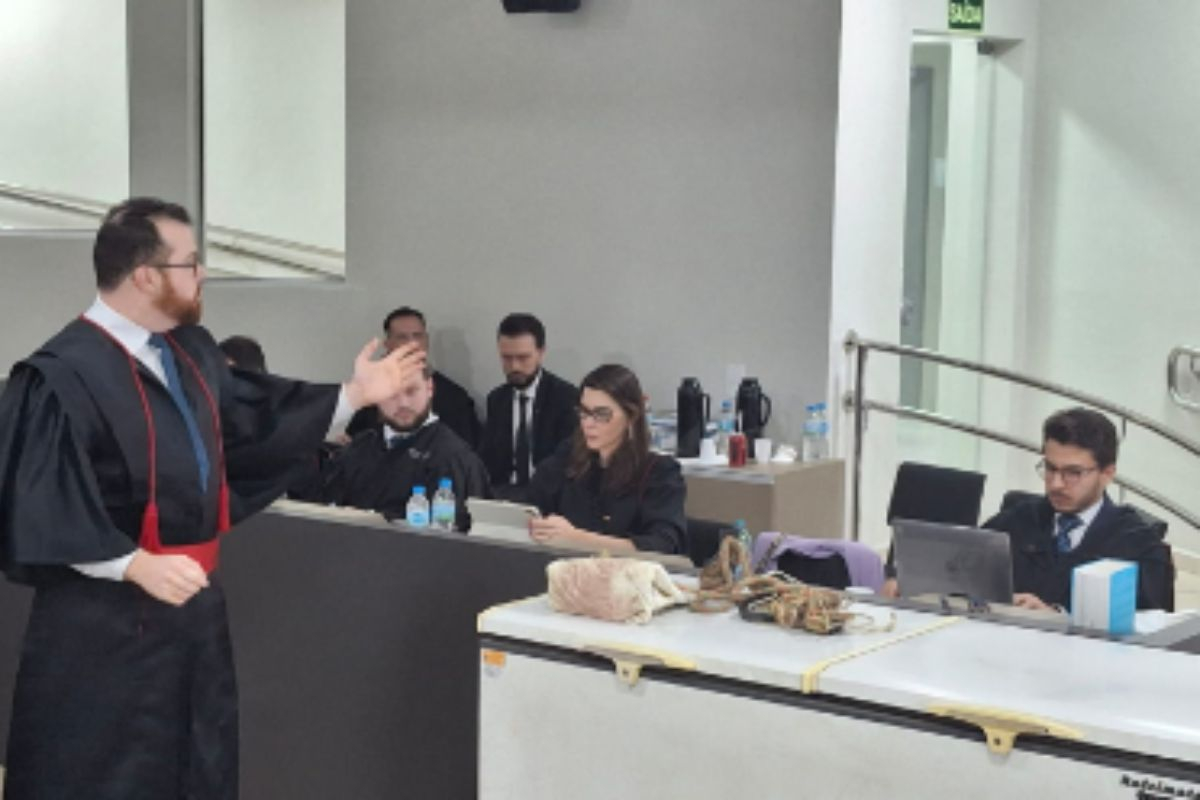 Mulher que matou marido e escondeu corpo no freezer  condenada a 20 anos de priso em SC