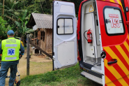 Idoso cai de escada e, ferido, chama o socorro em Gaspar