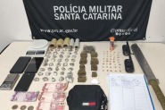Traficante é preso com crack, cocaína e maconha em casa em Ilhota