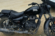 Adolescentes perdem controle de moto furtada, caem durante fuga e s�o detidos em Cambori�