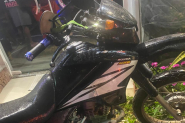 Motociclista � encaminhado ao hospital ap�s colis�o com carro no Centro de Ilhota