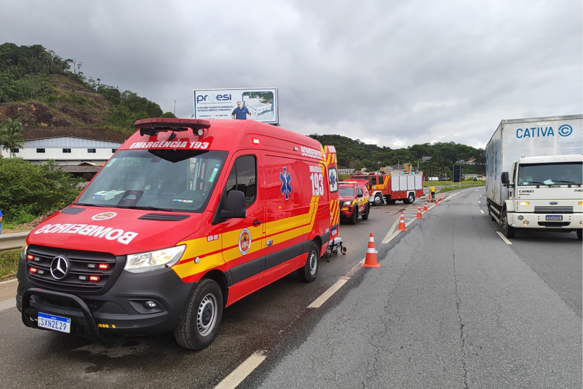Idoso � atropelado ao tentar atravessar a BR-470, em Gaspar