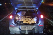 Dias antes de completar 18 anos, adolescente tenta trazer 300 kg de maconha para SC
