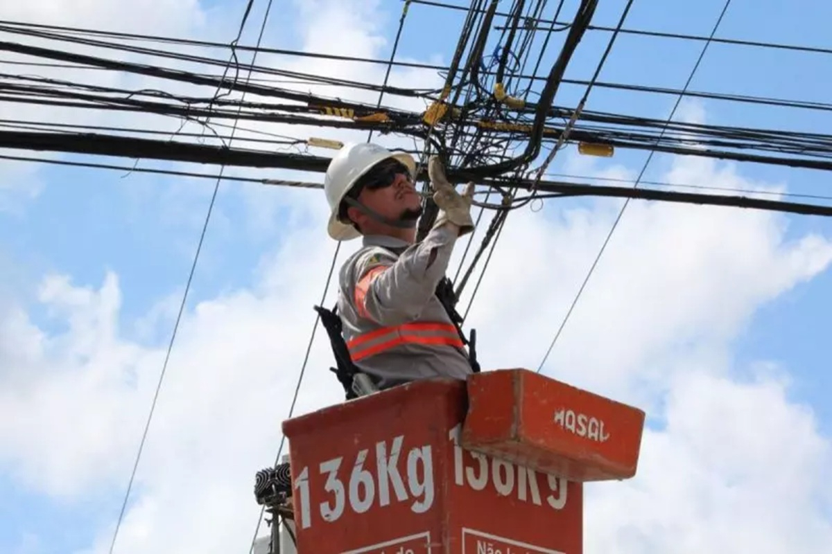 Apag�o deixa mais de 59 mil unidades consumidoras sem energia no Litoral de SC