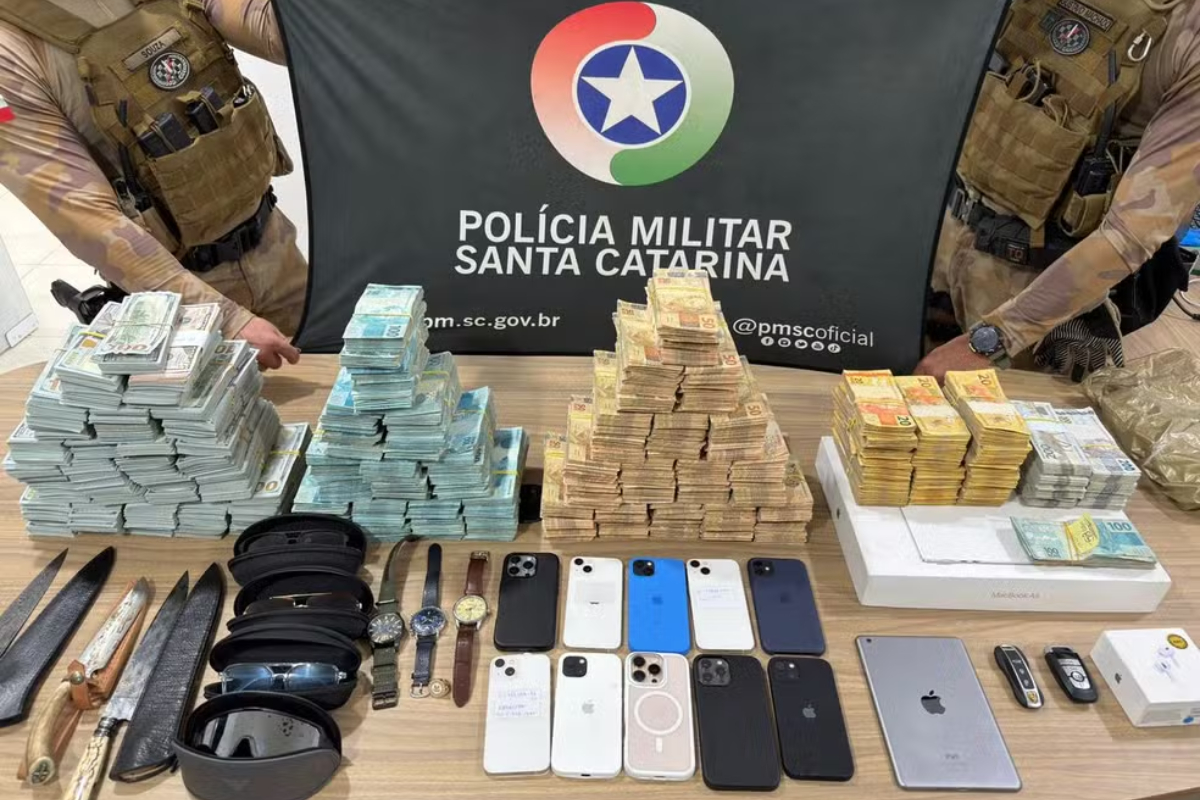 Suspeito de fraude � preso com mais de R$5 milh�es em esp�cie dentro de hotel de SC