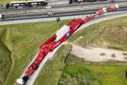 Supercaminh�o com 86 metros a 10km/h vai deixar tr�nsito lento na BR entre Blumenau e Itaja�