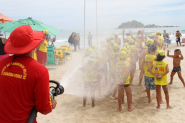 Mais de seis mil crianças devem se formar no Programa Golfinho na alta temporada em SC