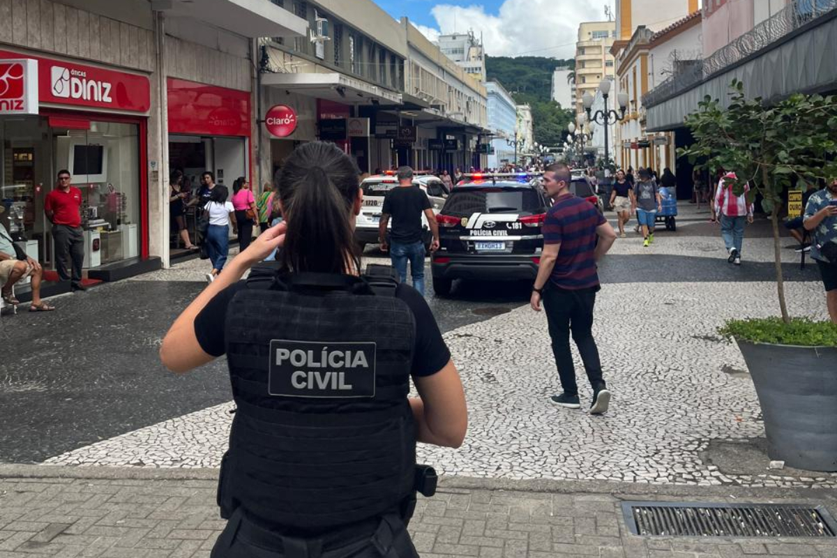 Estúdio fotográfico de Florianópolis é investigado por aplicar golpes contra idosos e doentes