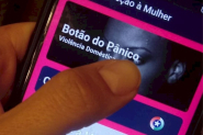 Mulher aperta 'bot�o do p�nico' ao se deparar com ex no mesmo local de trabalho em Gaspar