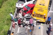 Fam�lia sai ilesa de grave acidente que destruiu carro na BR-101